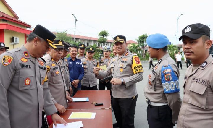 Kapolres Pelabuhan Belawan Pimpin Apel Jam Pimpinan dan Pemeriksaan Senjata Api