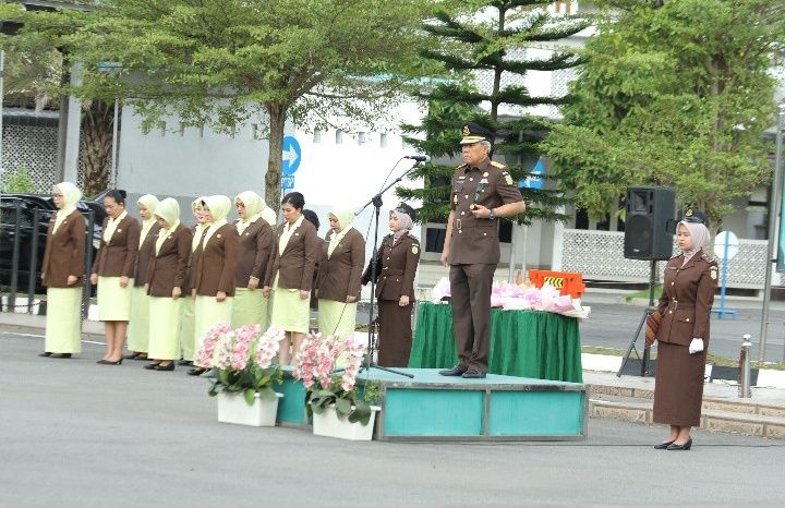 Kajati Sumut Pimpin Upacara Hari Ibu : Perempuan Berdaya Menuju Indonesia Emas 2045