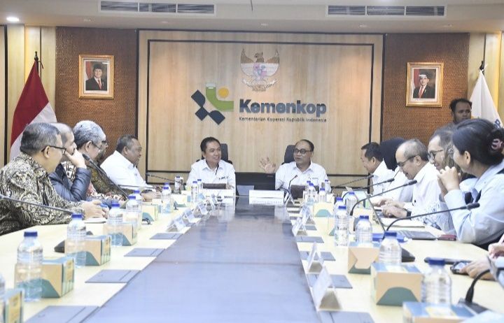 KPPU Dan KEMENKOP RI Bahas Strategi Memperkuat Daya Saing
