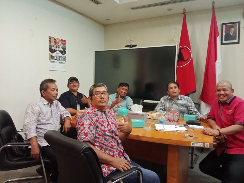 Foto Audiensi Jajaran Pengurus Asatupro.com Bersama Wakil Ketua DPRD Provinsi Sumatera Utara, Wakil Ketua DPRD Sumut Dr. H. Sutarto, M.Si