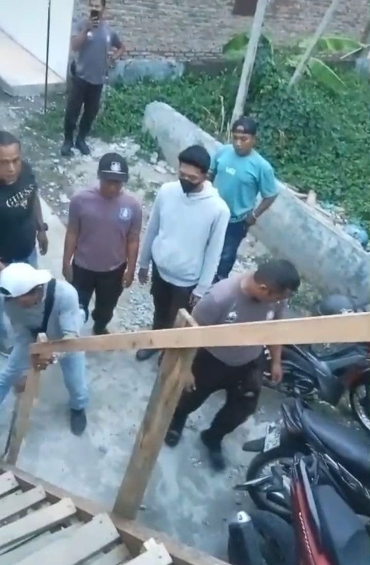 Tangkap Pelaku Pengerusakan Rumah dan Pengancaman Warga di Lorong Jaya Mabar