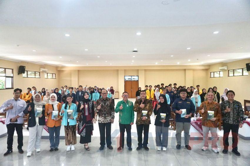Melalui Buku "Mitos Vs Fakta Sawit", BPDP dan PASPI Ungkap Fakta Sawit yang Sebenarnya ke Para Mahasiswa Se-Solo Raya