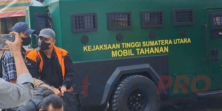Jadi Saksi, Eks Kadis PUPR Sumut Topan Ginting Tiba di PN Medan Dengan Tangan Diborgol