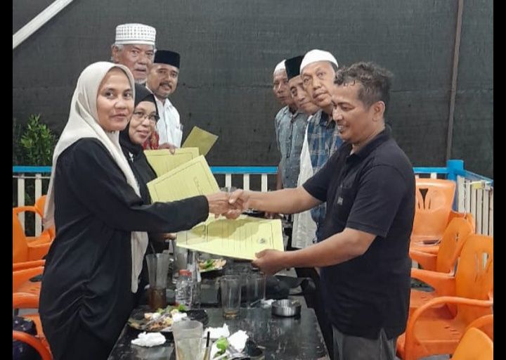 PD MABMI Medan Serahkan 14  SK PC MABMI se Kota Medan Hasil Muscab