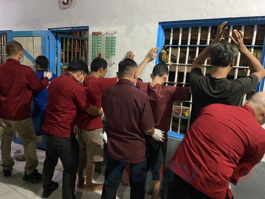 Paket Sabu Diselundupkan Pengunjung Melalui Makanan Ayam Kecap