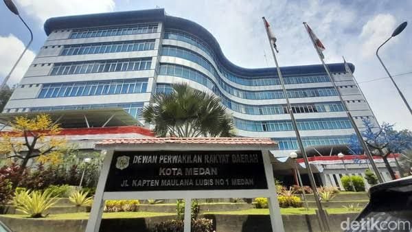 Mahasiswa Minta Kejati Sumut Tegas: Jangan Tebang Pilih Usut Kasus Perjalanan Dinas DPRD Medan 4,3 Miliar Tak Kembali