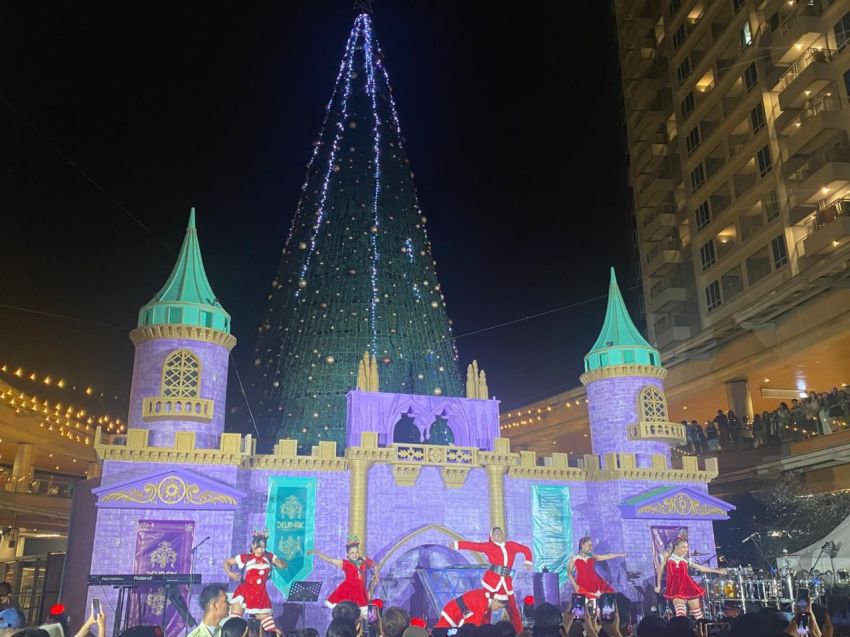 Christmas Castle Daya Tarik Pengunjung Mall Meriahkan Natal di Medan
