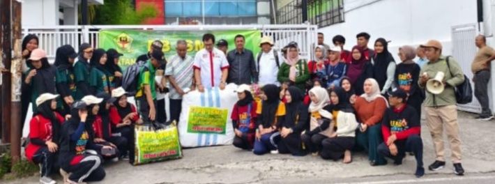 Ketua Dewan Pembina Tun Rahmat Shah Lepas Tim Relawan PB ISMI Peduli Bencana Ke Tanjung Pura Langkat