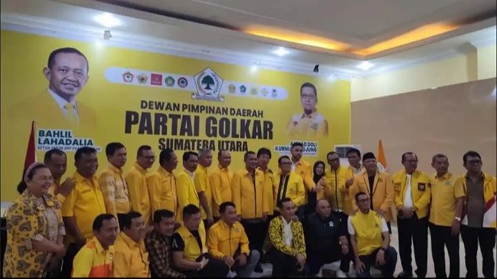 Didampingi Ketua DPD, Andar Harahap Kembalikan Pendaftaran Calon Ketua Golkar Sumut
