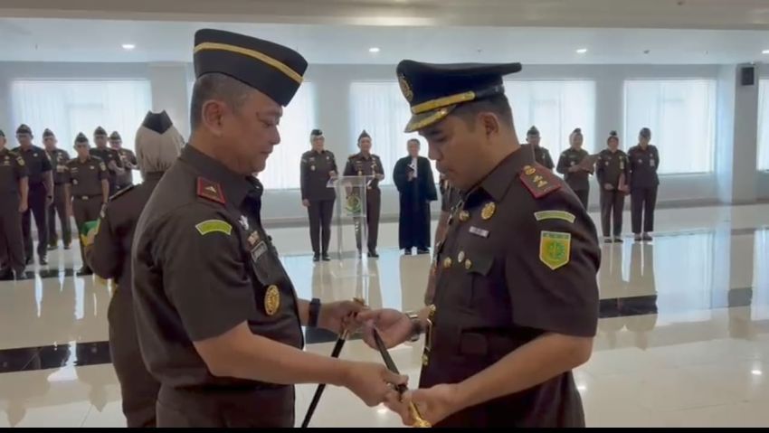 Kajati Sulteng Lantik Yos A. Tarigan sebagai Kajari Poso, Dorong Penegakan Hukum Humanis dan Profesional