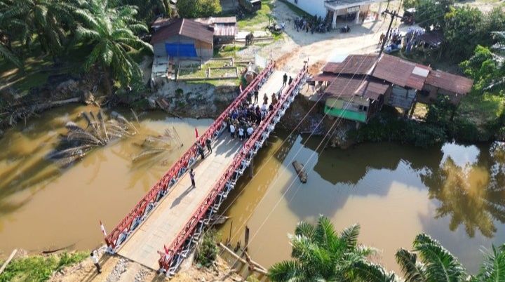 Pangdam I/BB Tinjau Jembatan Bailey Penghubung Besilam Bukit Lembasa&ndash;Banjaran Raya