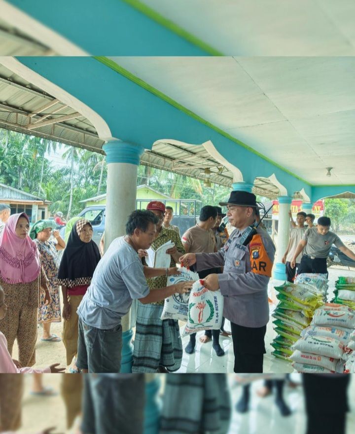 Brimob Batalyon C Menyatu dengan Warga, Bangun Huntara dan Salurkan Ratusan Sak Beras
