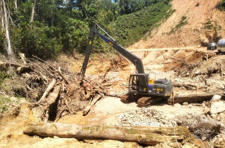 Pembersihan Sungai dan Pembukaan Akses Jalan Dikerjakan Satgas Gulbencal Kodam I/BB