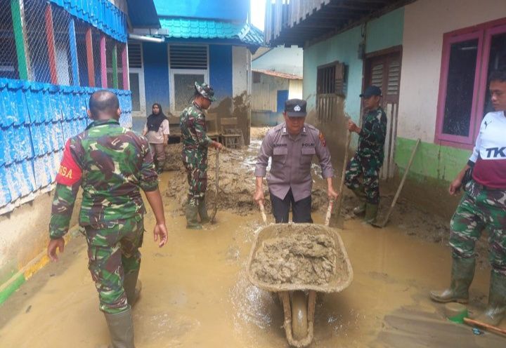 Satgas Kodim 0212/TS Pulihkan SD Muhammadiyah dan TK ABA Sipirok, Siswa Kembali Belajar