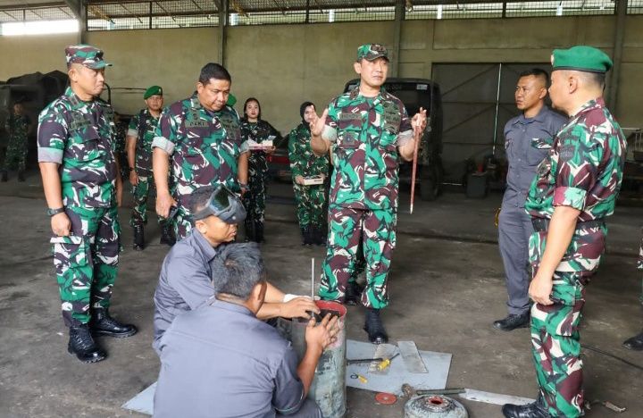 Pangdam I/BB Tinjau Pembuatan Alat Incinerator di Workshop Bengrah Paldam I/BB