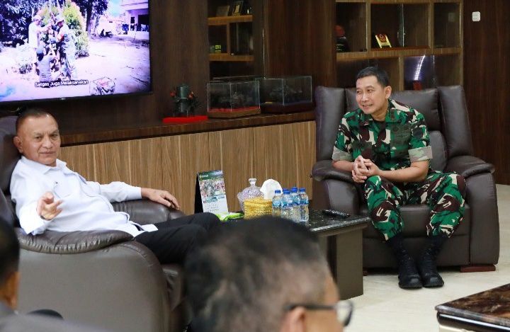 Wamenko Polkam Bertemu Dengan Pangdam I/BB Sebelum Tinjau Huntap di Aceh Utara