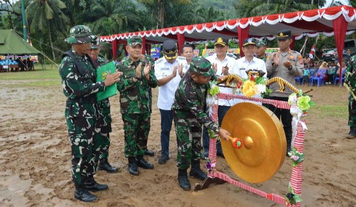 Irdam I/BB Tutup TMMD ke-127 di Kodim 0212/Tapanuli Selatan