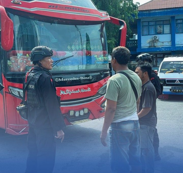 Brimob Sumut Kawal Arus Mudik di Pelabuhan dan Terminal Sibolga