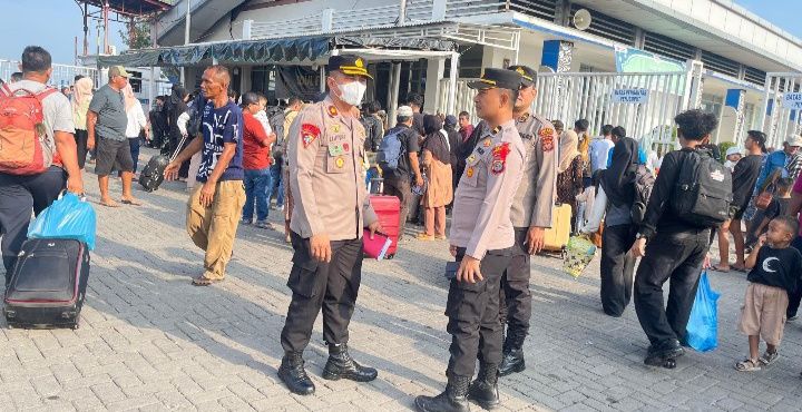 Polres Pelabuhan Belawan Amankan Kedatangan Kapal Kelud, Antisipasi Arus Balik Lebaran