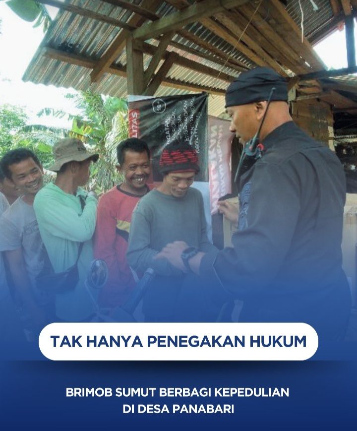 Dansat Brimob Bagi Bagi Sembako Usai Melaksanakan Operasi PETI diperbatasan Tapsel - Madina