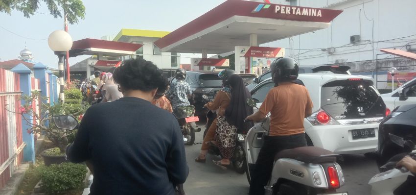 Semua SPBU di Kota Banda Aceh Diwarnai Antrian Panjang, Serbu Pembelian BBM