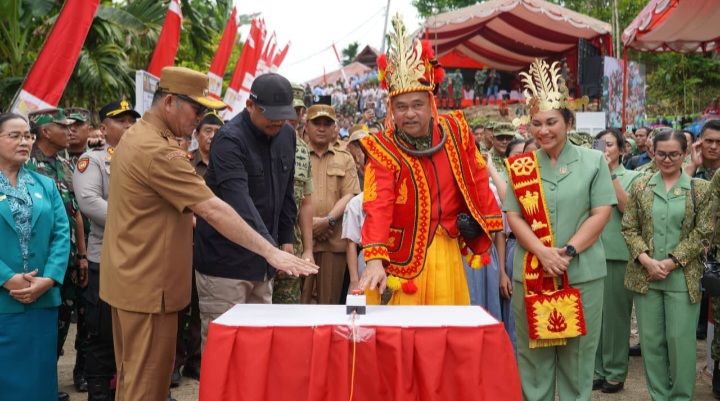 Pangdam I/BB Mendampingi Kasad Meresmikan Jembatan Bailey di Nias Selatan