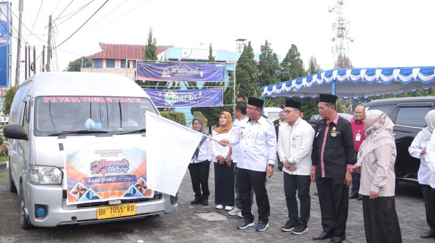 Wakil Bupati Dairi Lepas 10 Calon Jamaah Haji Ikuti Manasik di Medan
