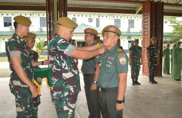 Danyon Arhanud 11/WBY Pimpin Acara Korps Raport Pindah Satuan Personel Resimen Arhanud 2/SSM