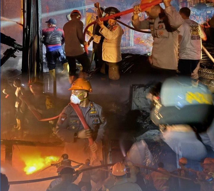Kebakaran di Kawasan Pertokoan di Gunung Sitoli "Brimob Poldasu Diterjunkan Amankan TKP"