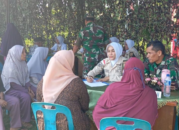 Baksos Kes TMMD 128 Kodim 0203/LKT 'Diserbu' Ratusan Warga Gebang