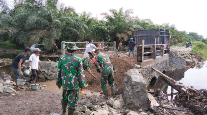 Kodim 0209/Labuhanbatu Tuntaskan Pembangunan Jembatan di Desa Sukarame Baru