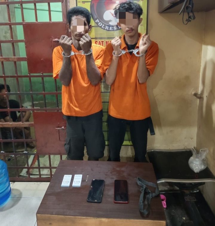 Satres Narkoba Polres Langkat Tangkap Pengguna Narkoba DP dan HS