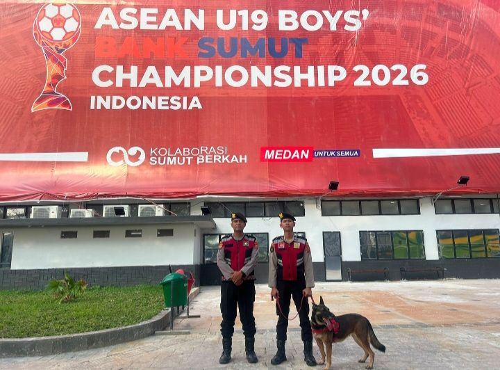 Kabid Humas "PAM Berlapis diterjunkan Unit K-9 Poldasu di Kejuaraan AFF U 19 di Medan"
