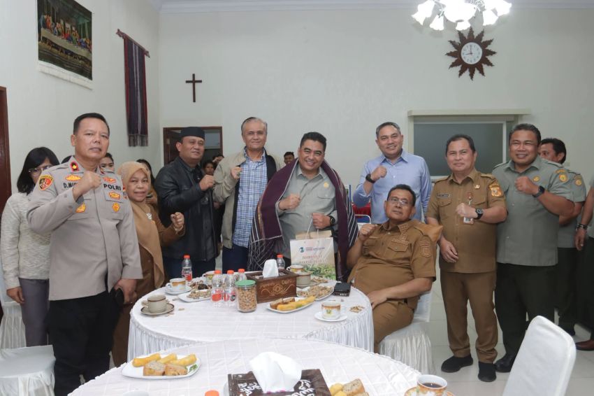 Bupati dan Wakil Bupati Terima Kunjungan Roni Angkat, Direktur Jenderal Perkebunan, Bahas Pengembangan Kopi dan Akses Program Strategis Pusat