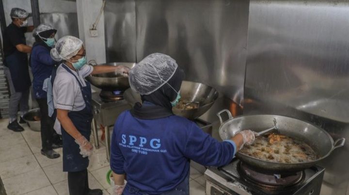 Dapur MBG Membengkak Imbas Jual Beli Titik, Pemerintah Buka Opsi Penutupan