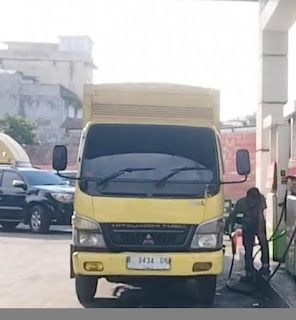 Mafia Migas Inisial Nzar Gunakan Colt Diesel Box Yang di Modif Untuk Angkut Solar Subsidi!