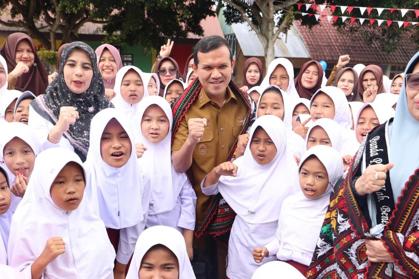 Wagub Aceh Lepas 4 Pelajar Penerima Beasiswa ke Tiongkok, Disiapkan Jadi Penggerak Hilirisasi