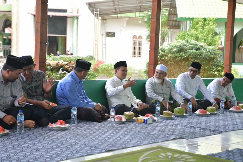 Wagub Aceh Hadiri Haul Ulama dan Sambangi Dayah di Aceh Selatan