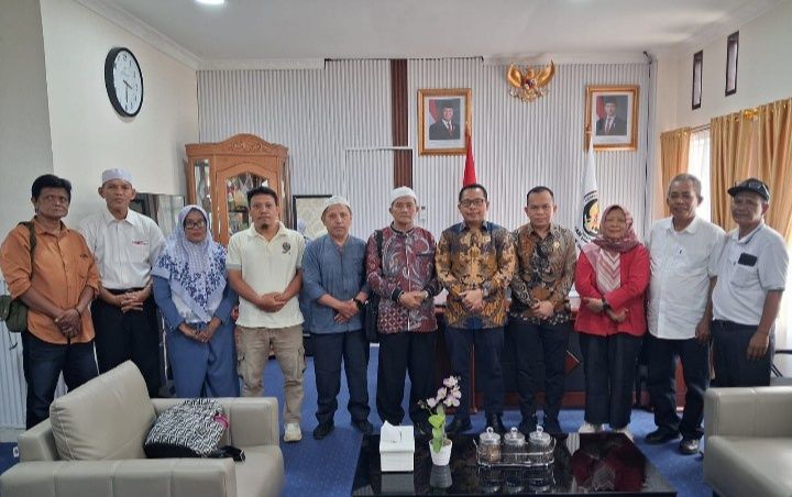 Dr H Zulkifli Sitorus Terima Audiensi Forum Wartawan Kementerian Haji dan Umrah Sumut, Bahas Penguatan Informasi Haji 2027