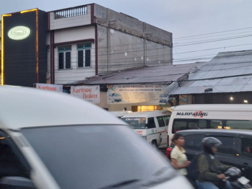 Pool Bus Ilegal Diduga Jadi Biang Kerok Kemacetan di Jalan Sisingamangaraja Medan