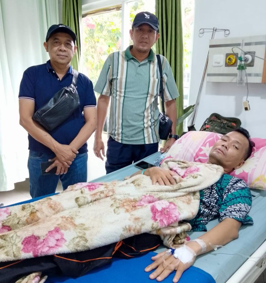 Ketua MIO Sumut dan Ketua MIO Karo Kunjungi Joe Sidjabat di RS Advent, untuk Solidaritas Organisasi dan Kebersamaan