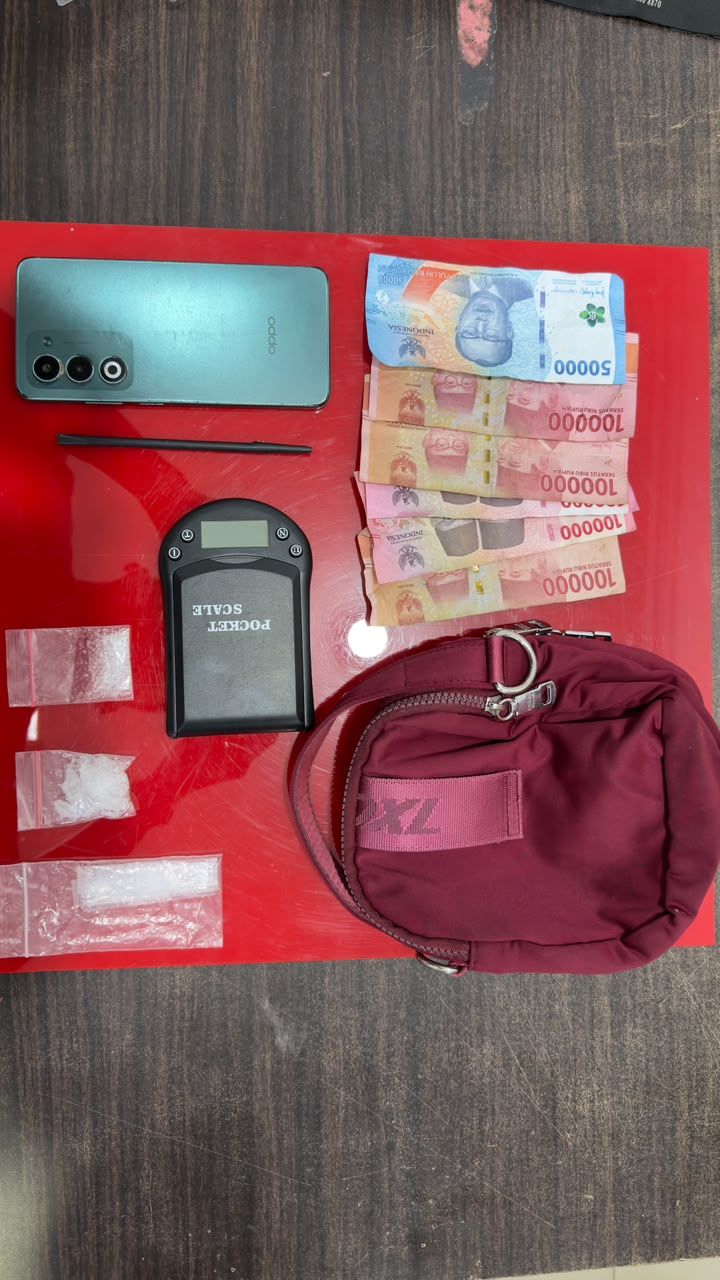 Satresnarkoba Polres Rohul Tangkap Pengedar Narkotika di Kunto Darussalam, Sita Barang Bukti 5,66 Gram Sabu