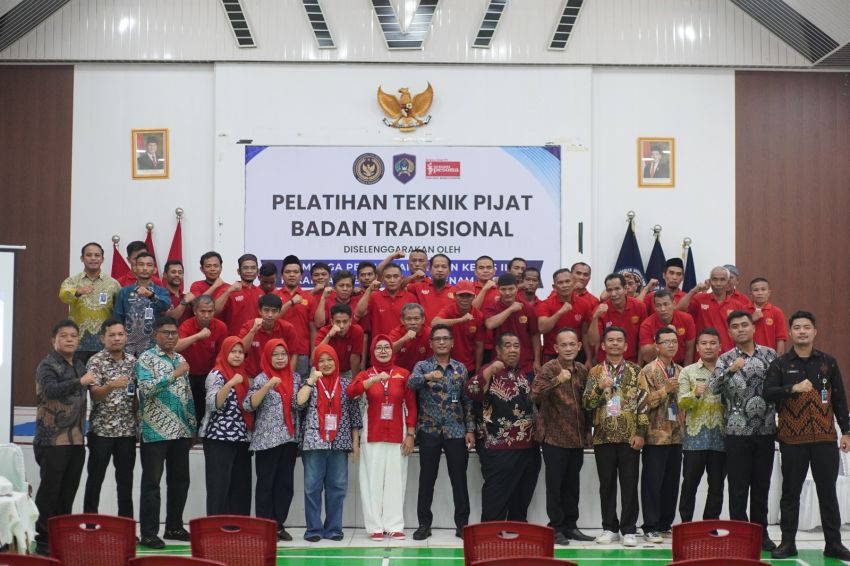 Bekali Warga Binaan Teknik Pijat Tradisional, Kalapas Pekanbaru: Saya Yakin Akan Jadi Peluang Lapangan Pekerjaan Bagi Warga Binaan Ketika Bebas