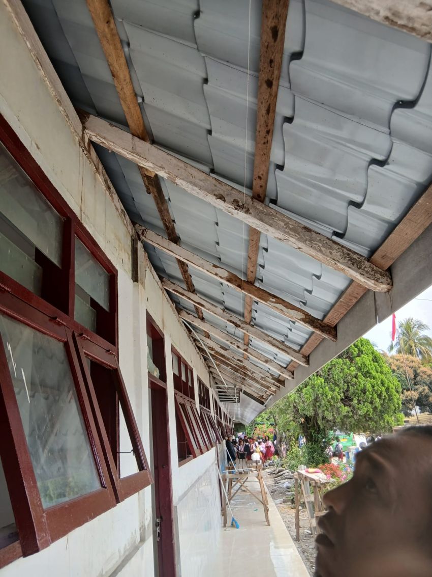 Dana Revitalisasi Rp774 Juta di Silahisabungan Dairi Dipertanyakan, Diduga Rangka Atap Lapuk Dipakai Kembali
