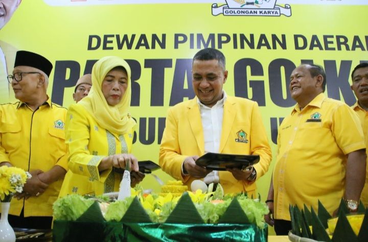 Semarak HUT Partai Golkar ke-62 di Sumatera Utara, DPD Golkar Sukses Gelar Syukuran dan Potong Tumpeng